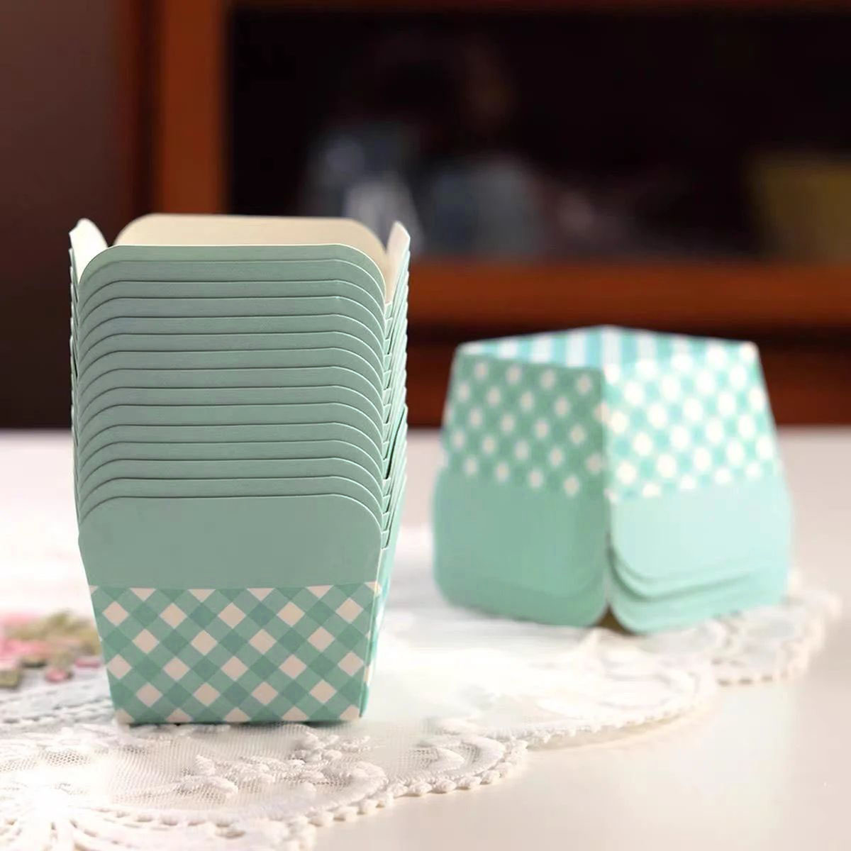 Forminhas para Cupcake Quadradas Xadrez Azul SAQUINHOS